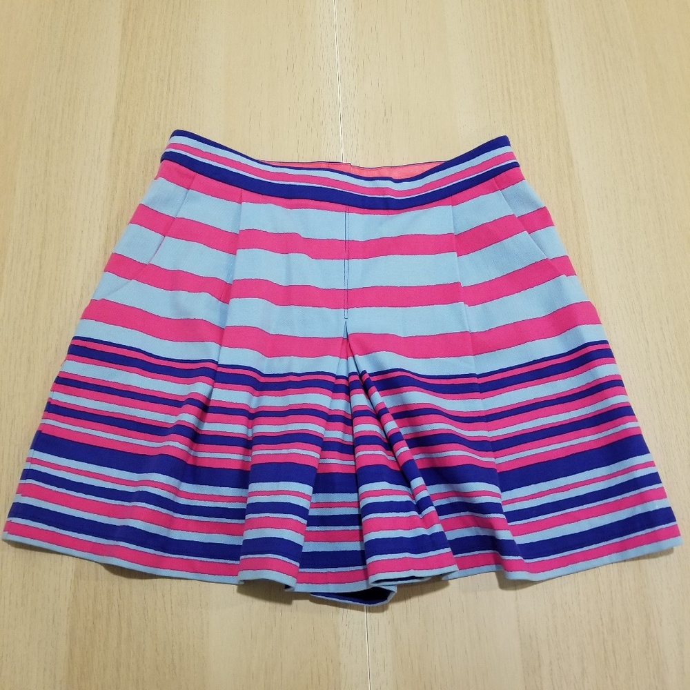 NANETTE LEPORE BACK ZIP STRIPED SHORTS BRIGHT
